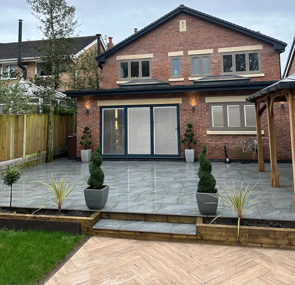CSG Plastics & Build|Landscaping