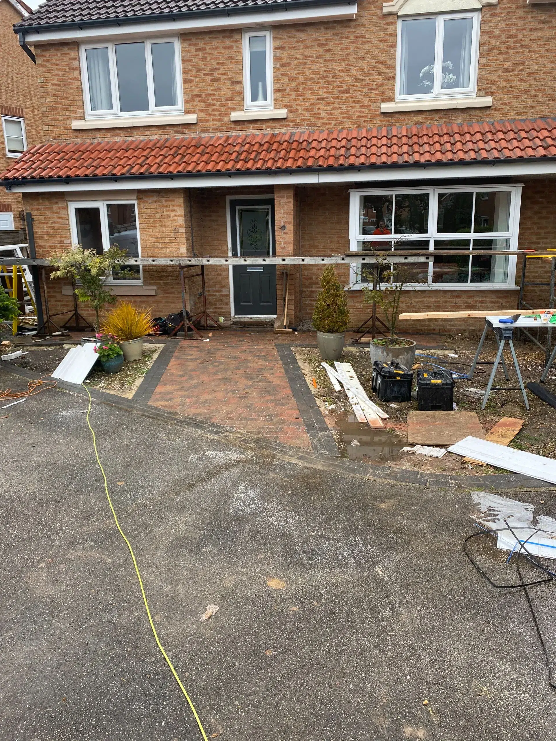 CSG Plastics & Build | Front porch extension
