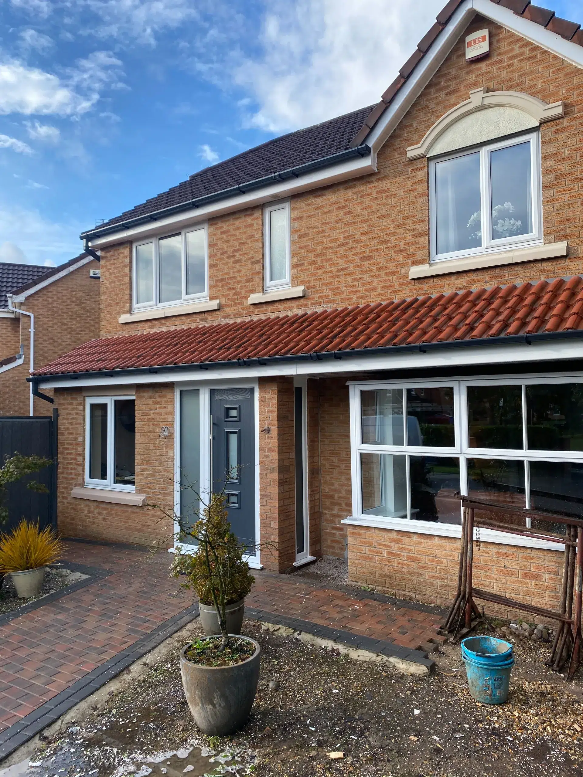 CSG Plastics & Build | Front porch extension